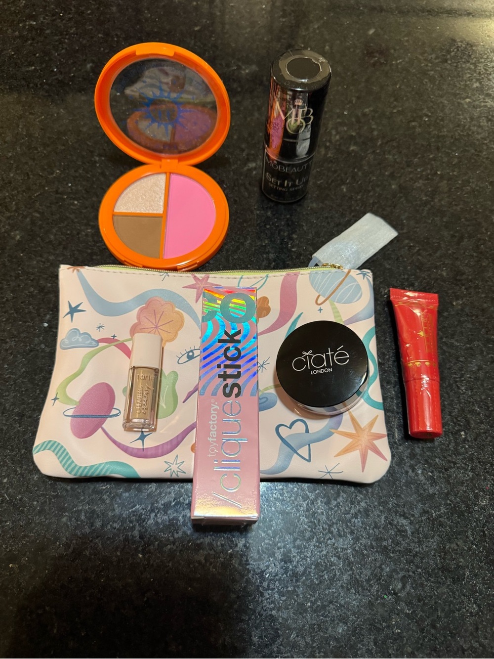 NEW Makeup Beauty Bundle w/Pouch - Picture 2 of 12
